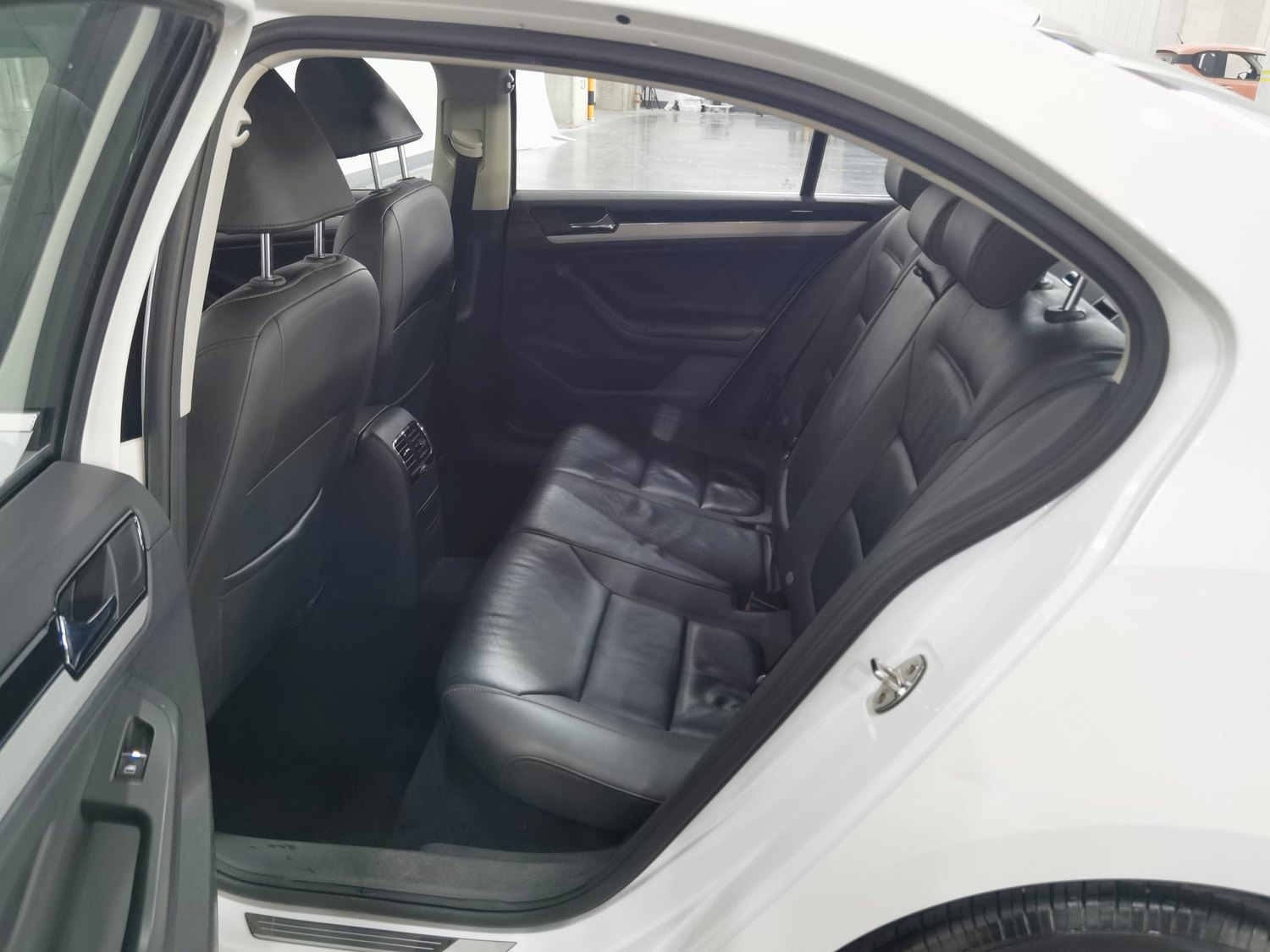 Used Volkswagen Sagitar 2015 1.6 AT