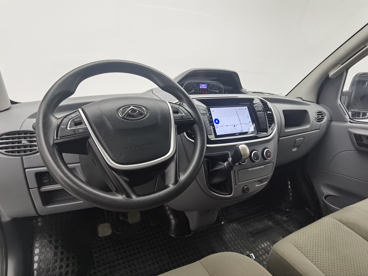 Used SAIC MAXUS V80 2023 2.0 MT