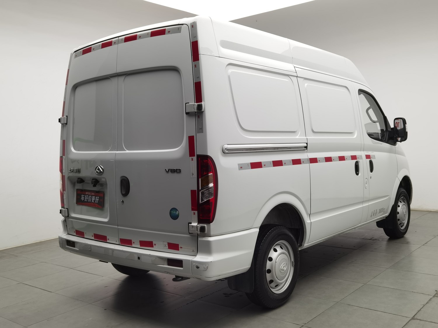 Used SAIC MAXUS V80 2023 2.0 MT