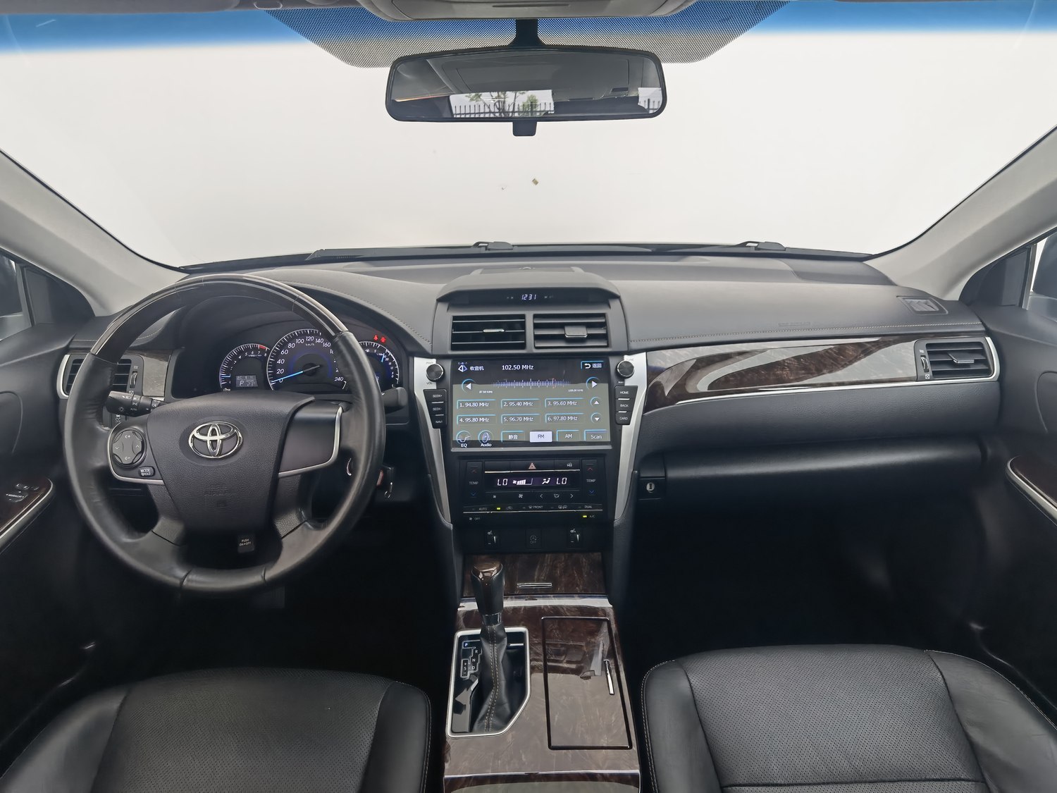 Used Toyota Camry 2016 2.0 AT