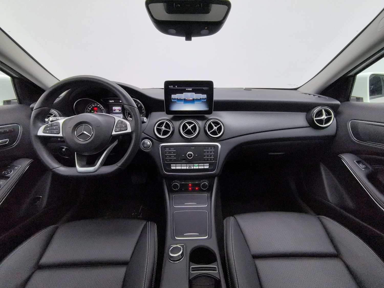 Used Mercedes-Benz GLA 2019 1.6 AT