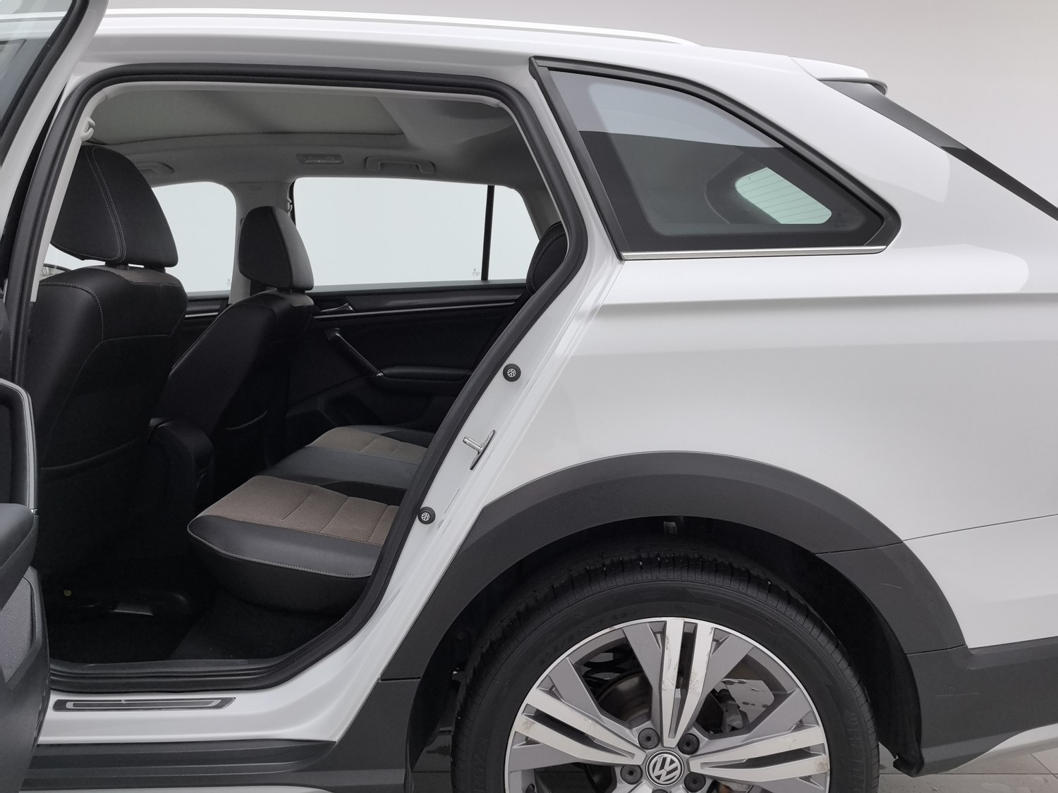 Used Volkswagen C-TREK 2020 1.5 AT
