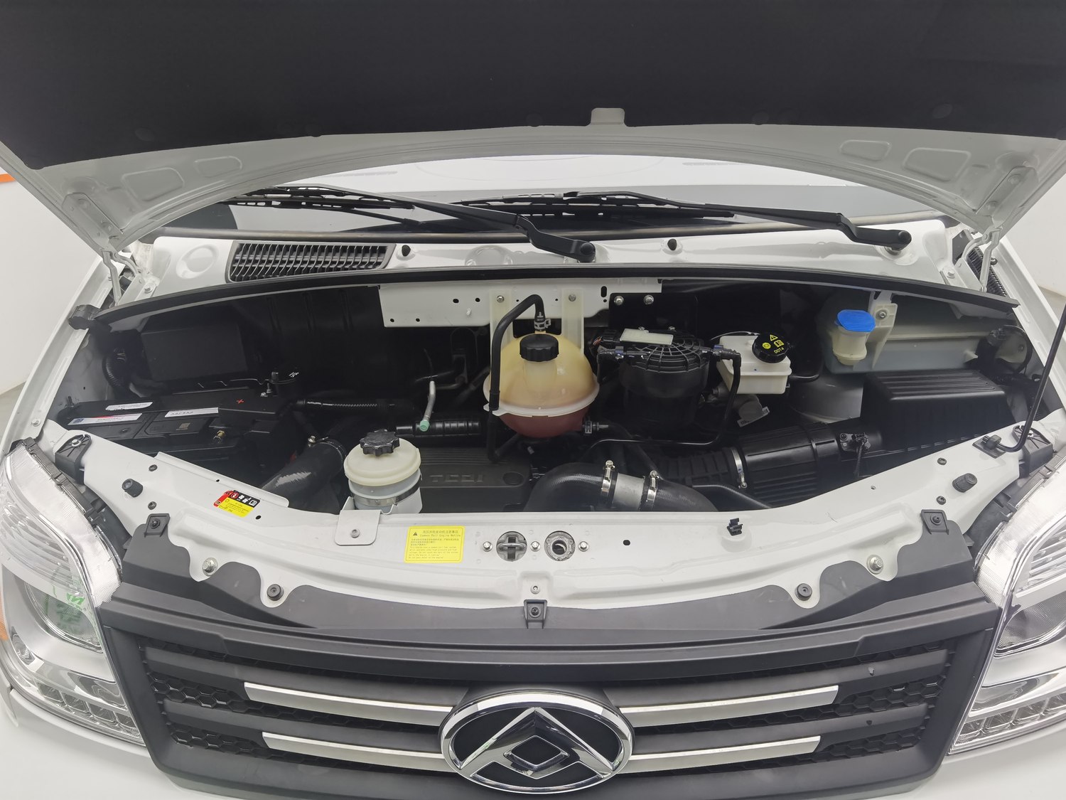 Used SAIC MAXUS V80 2023 2.0 MT