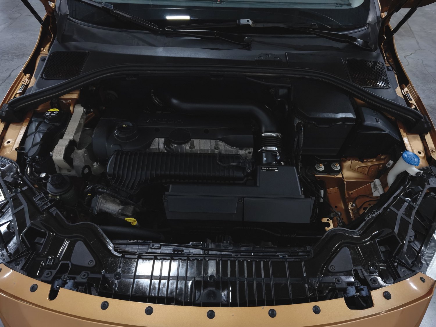 Used Volvo S60 2015 2.0 AT