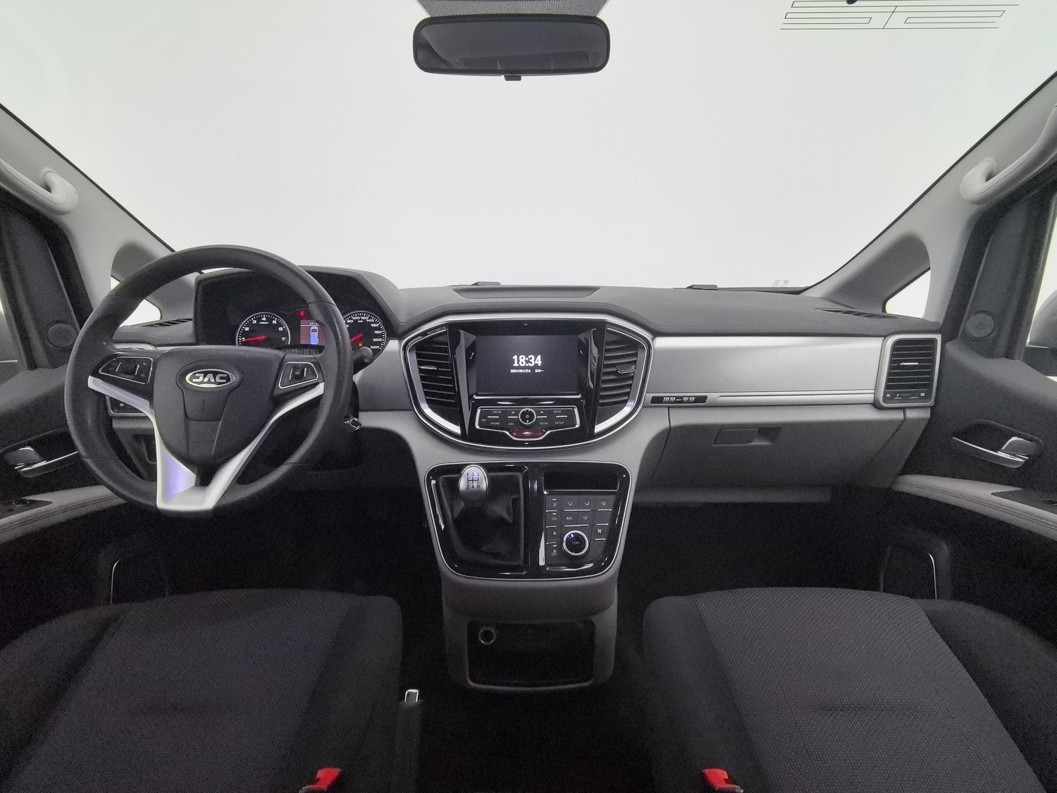Used JAC Refine M4 2016 2.0 MT