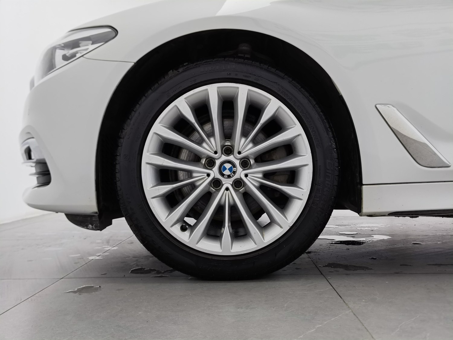 Used BMW THE5 2019 2.0 AT