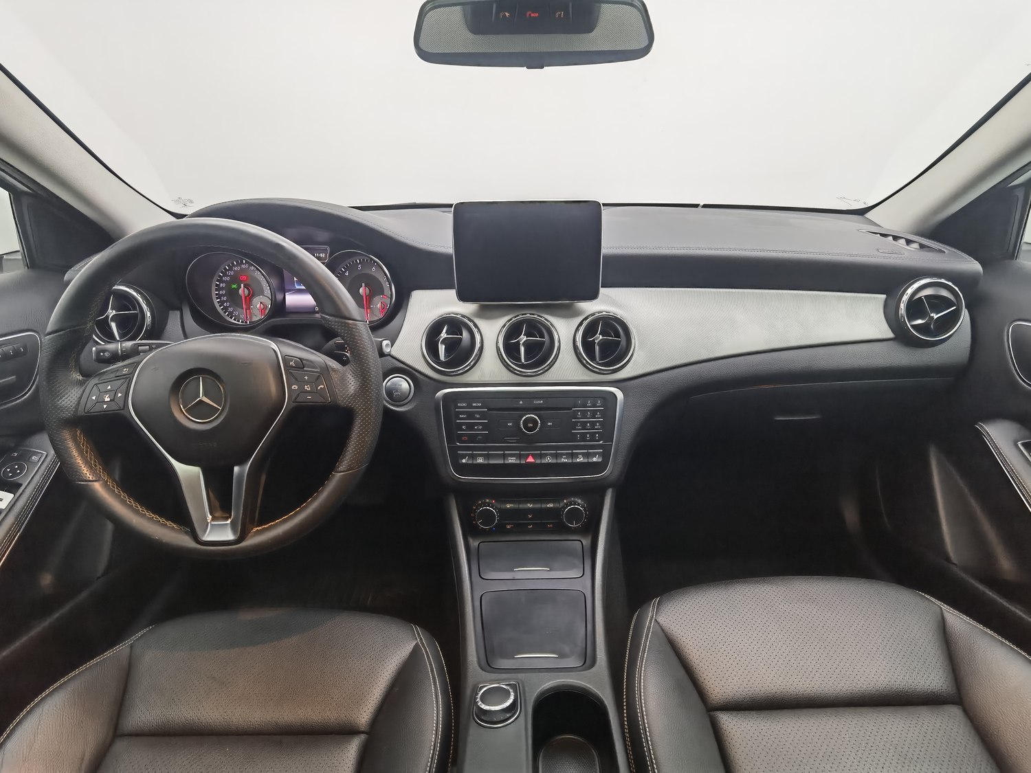 Used Mercedes-Benz GLA 2016 2.0 AT