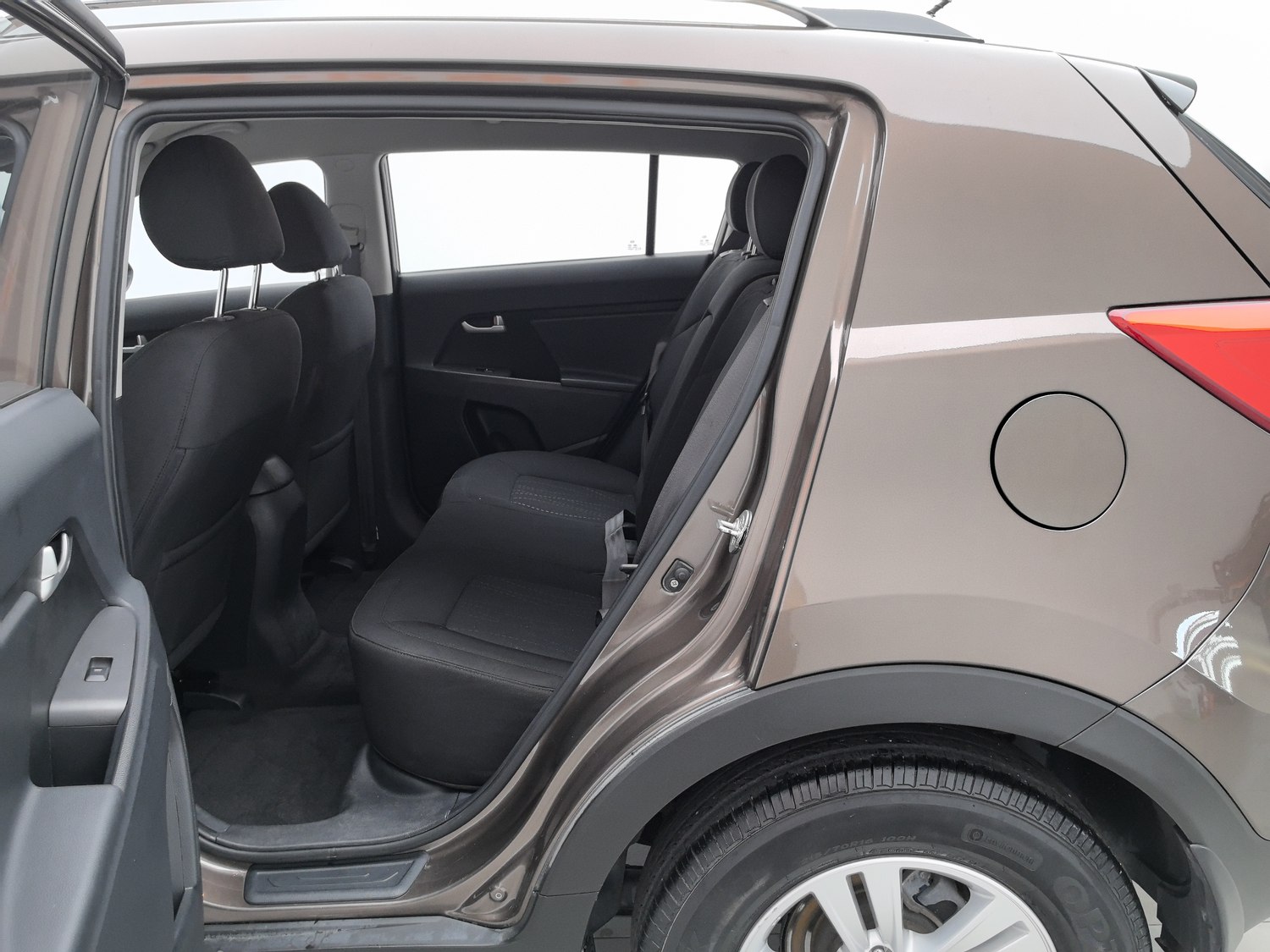 Used Kia Sportage 2015 2.0 MT