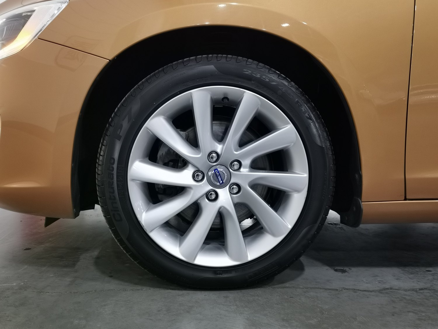 Used Volvo S60 2015 2.0 AT