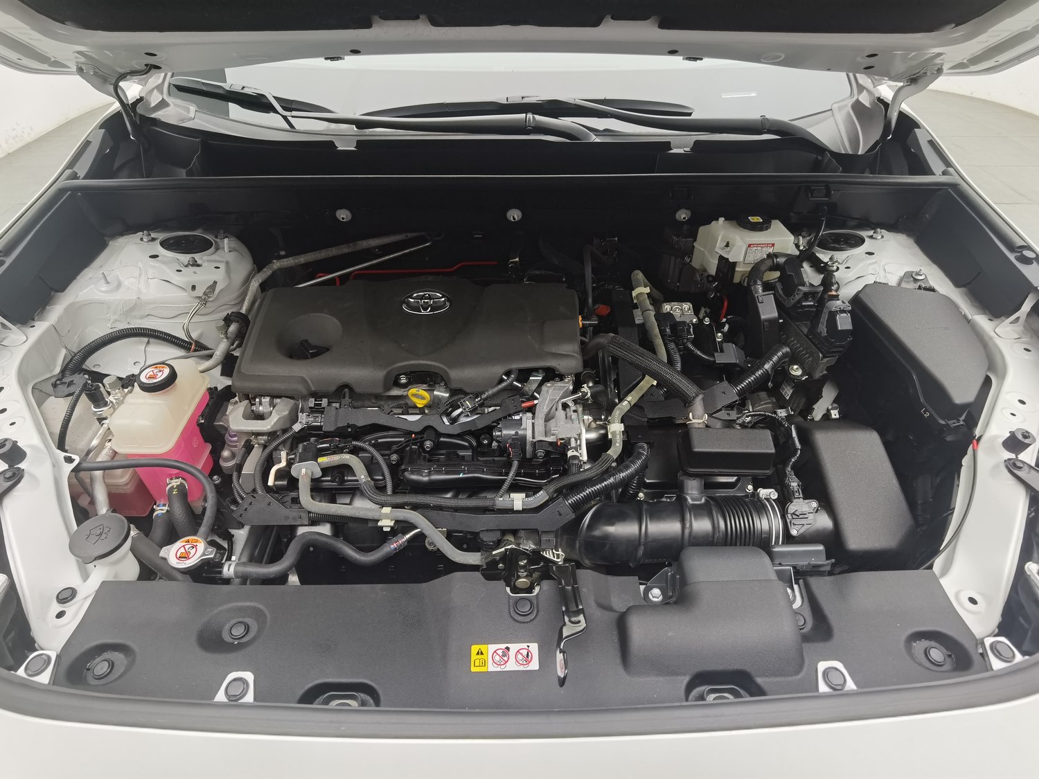 Used Toyota RAV4 2021 2.5 AT