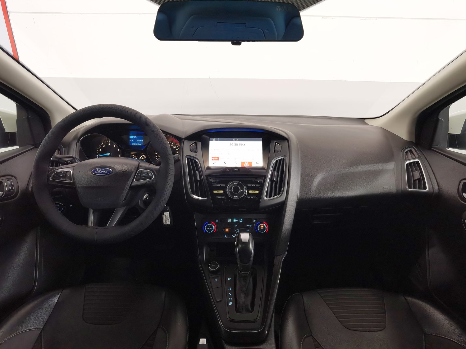 Used Ford Focus 2017 1.0 AT
