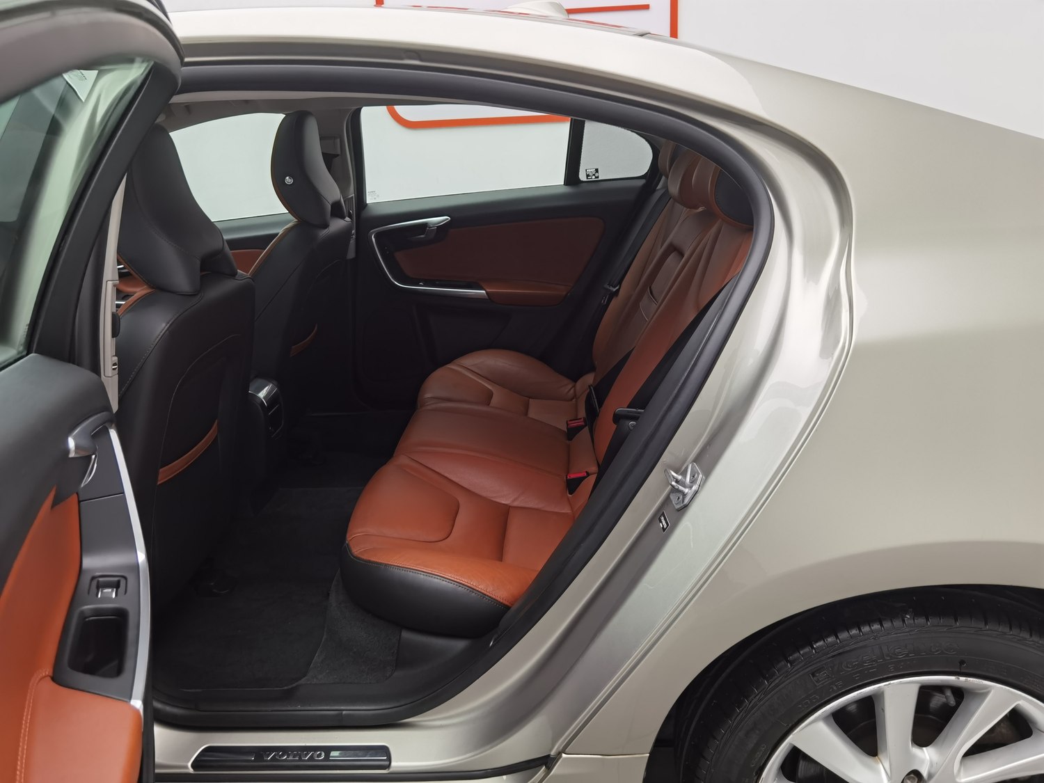 Used Volvo S60 2016 2.0 AT