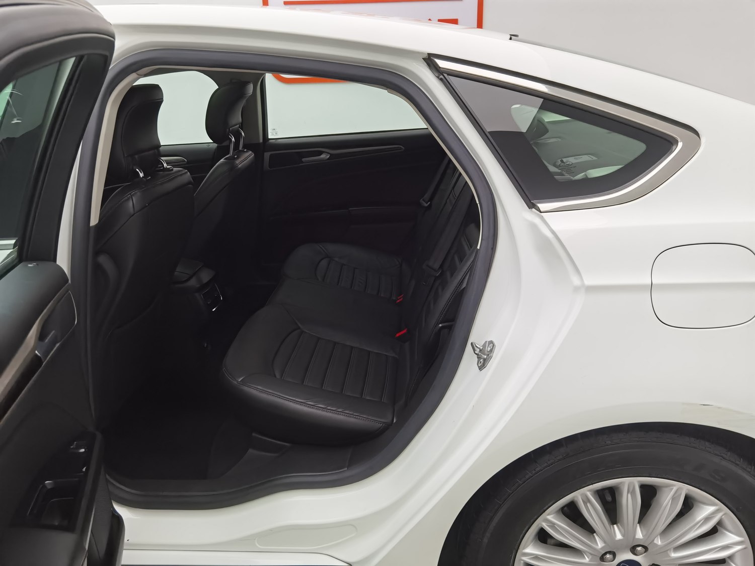Used Ford Mondeo 2013 2.0 AT