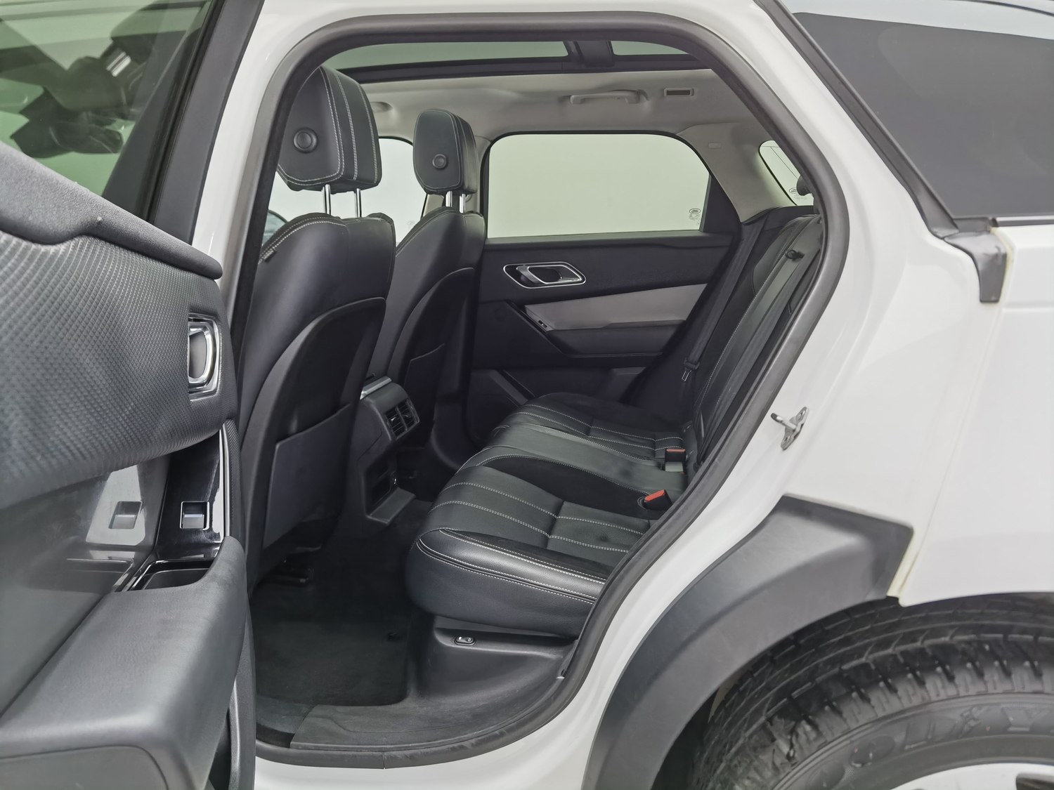 Used Land Rover Range Rover Velar 2018 2.0 AT