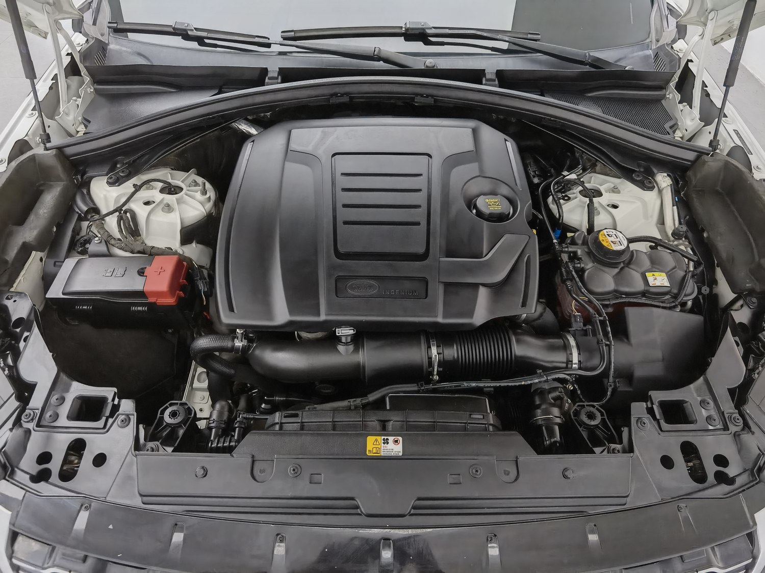 Used Land Rover Range Rover Velar 2018 2.0 AT