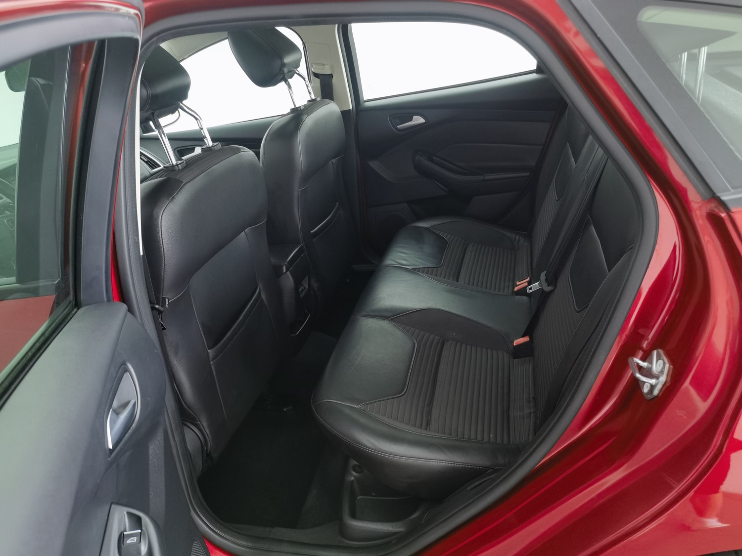Used Ford Focus 2015 1.0 AT