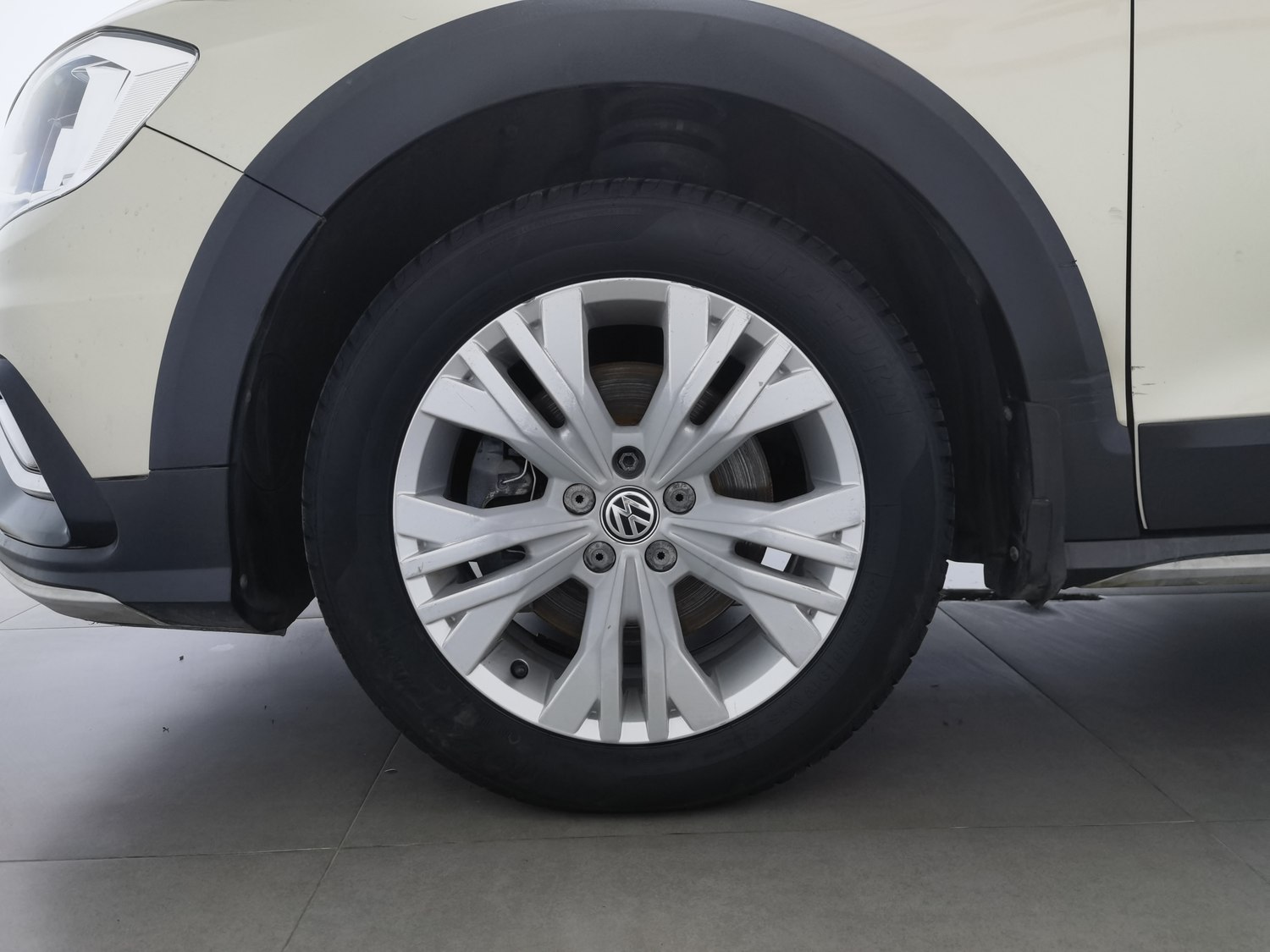 Used Volkswagen C-TREK 2017 1.4 MT