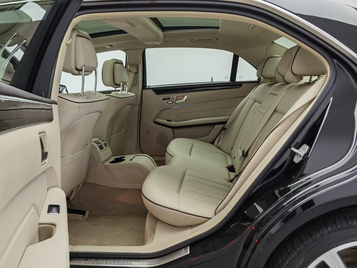 Used Mercedes-Benz E-Class 2015 2.0 AT