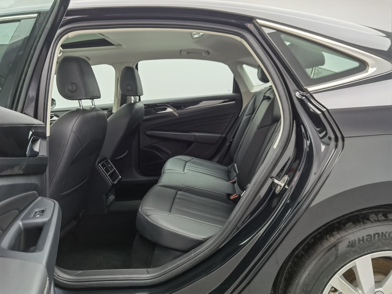 Used Volkswagen Passat 2023 1.4 AT