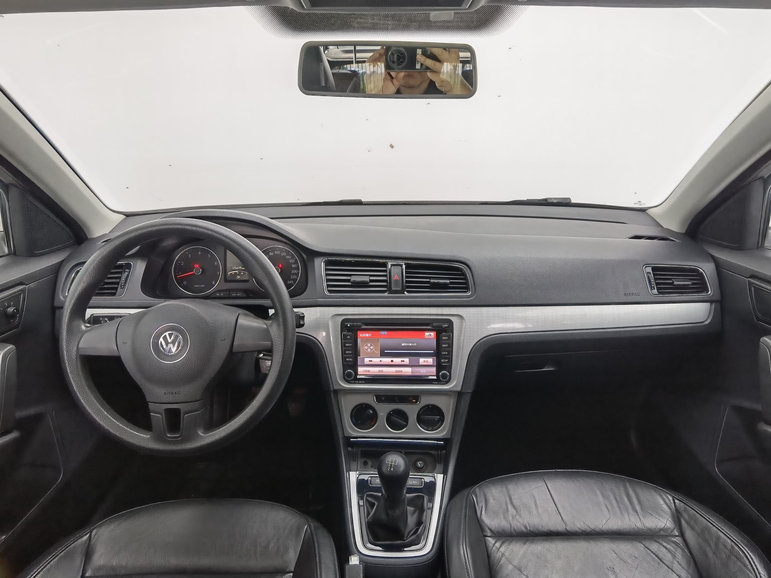 Used Volkswagen Gran Lavida 2013 1.6 MT