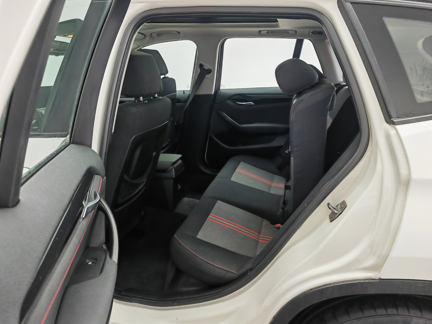 Used BMW X1 2013 2.0 AT