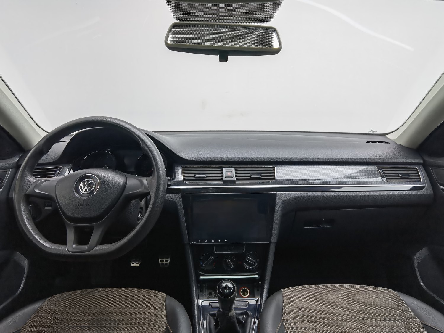 Used Volkswagen C-TREK 2017 1.4 MT