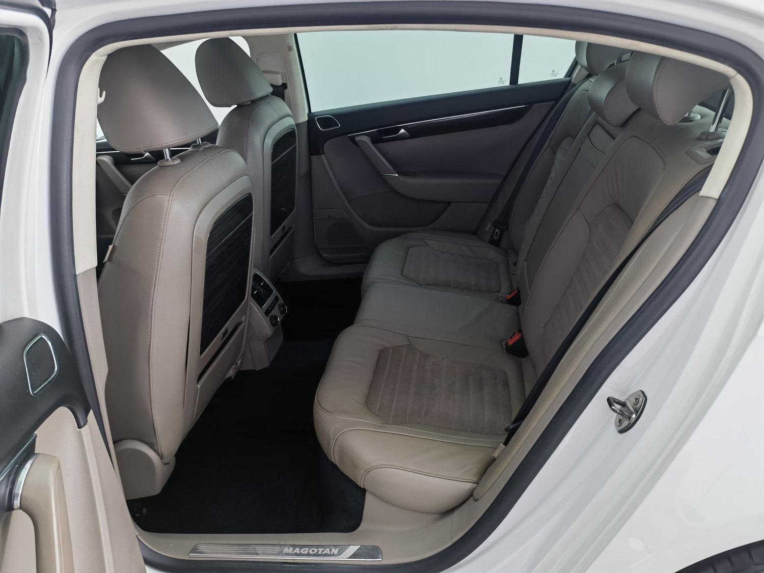 Used Volkswagen Magotan 2013 2.0 AT