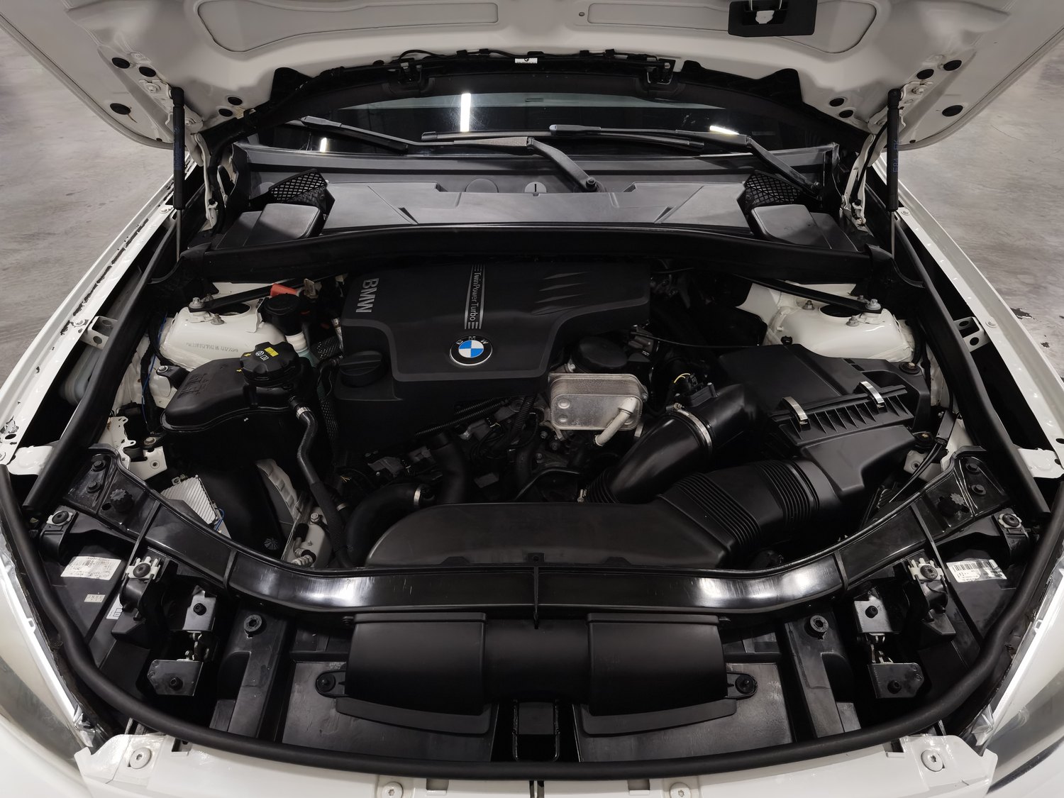 Used BMW X1 2015 2.0 AT