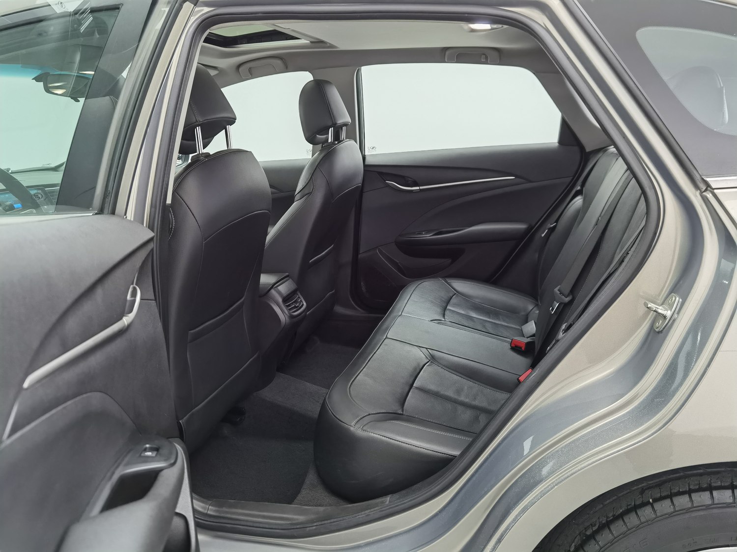 Used Buick GL6 TourX 2018 1.3 AT