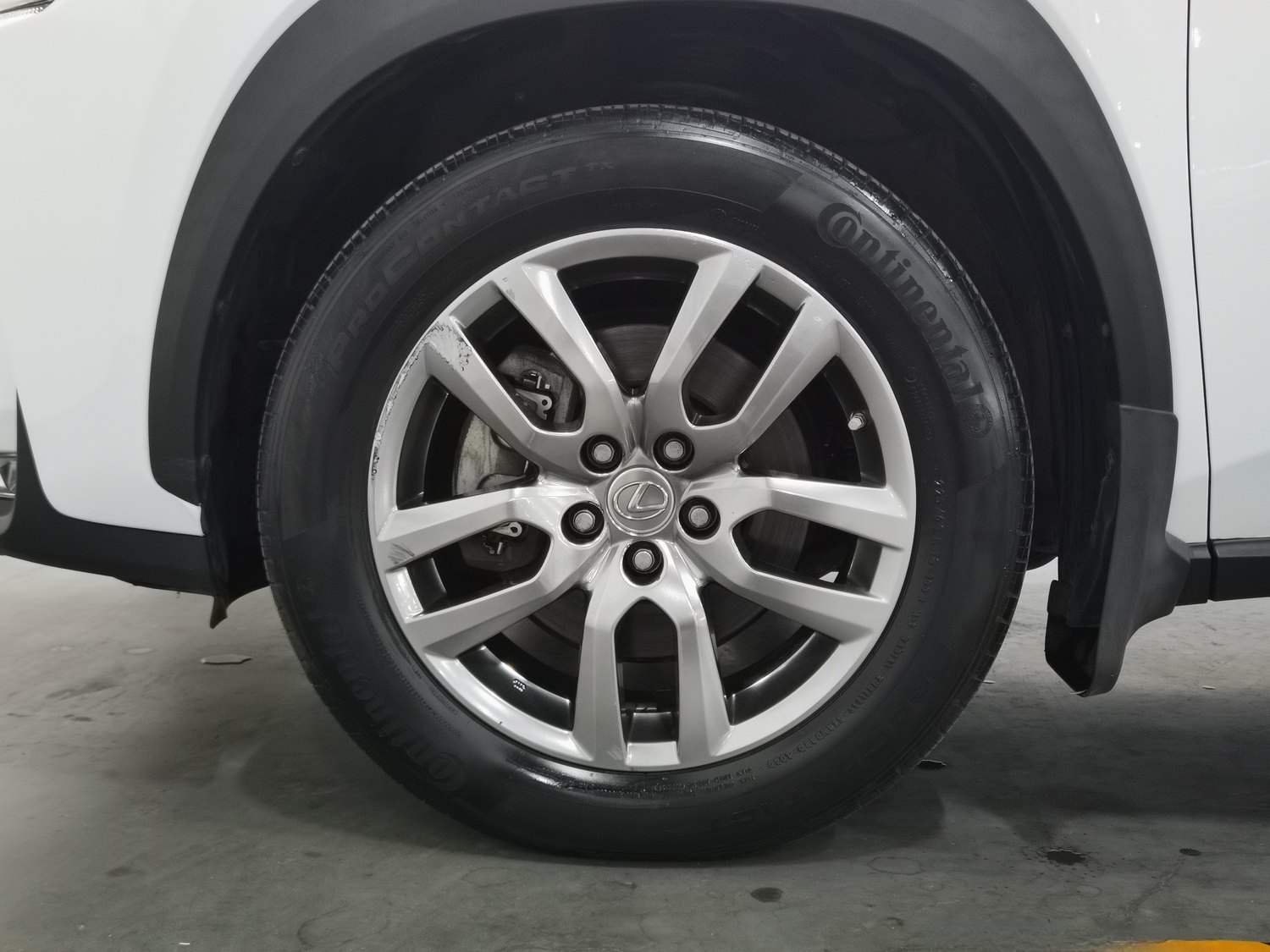 Used Lexus NX 2015 2.5 AT