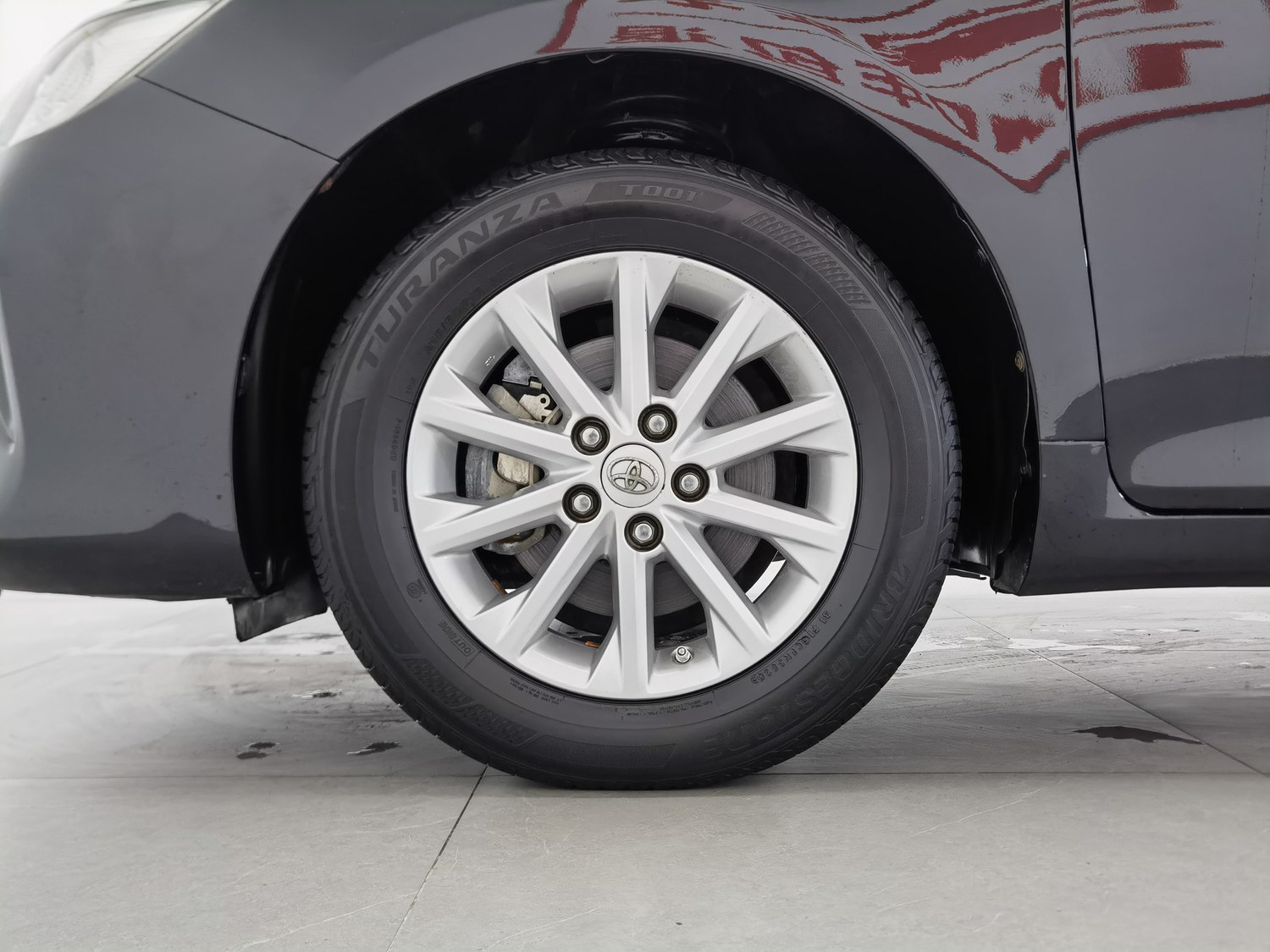 Used Toyota Camry 2015 2.0 AT