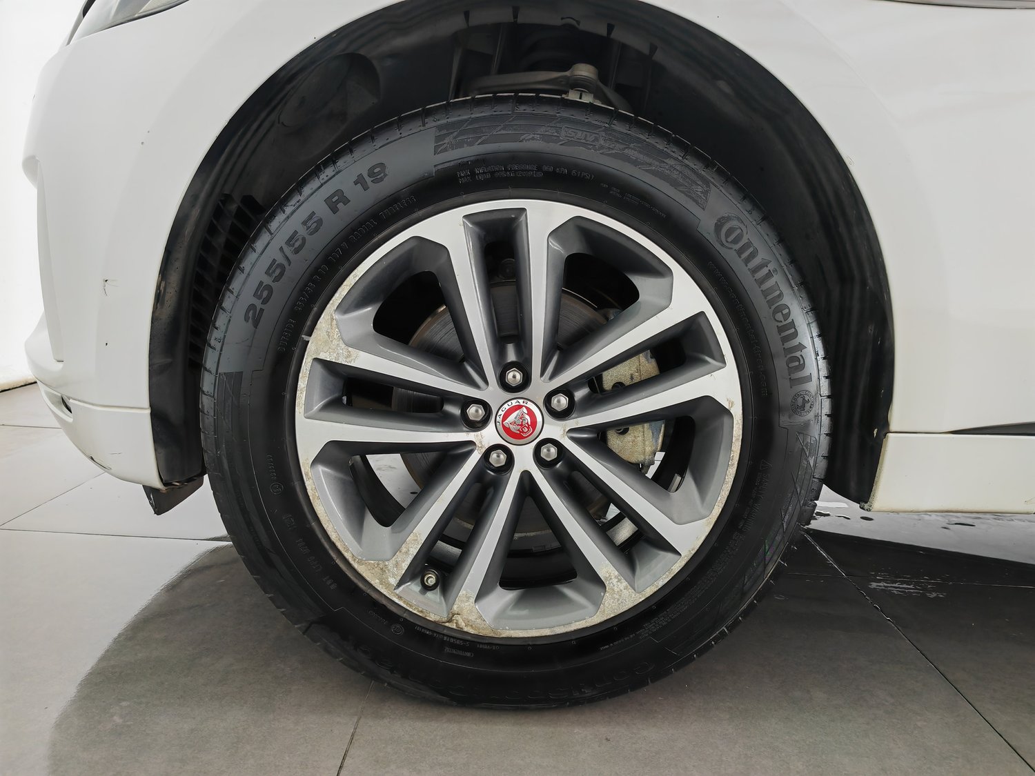 Used Jaguar F-PACE 2016 2.0 AT