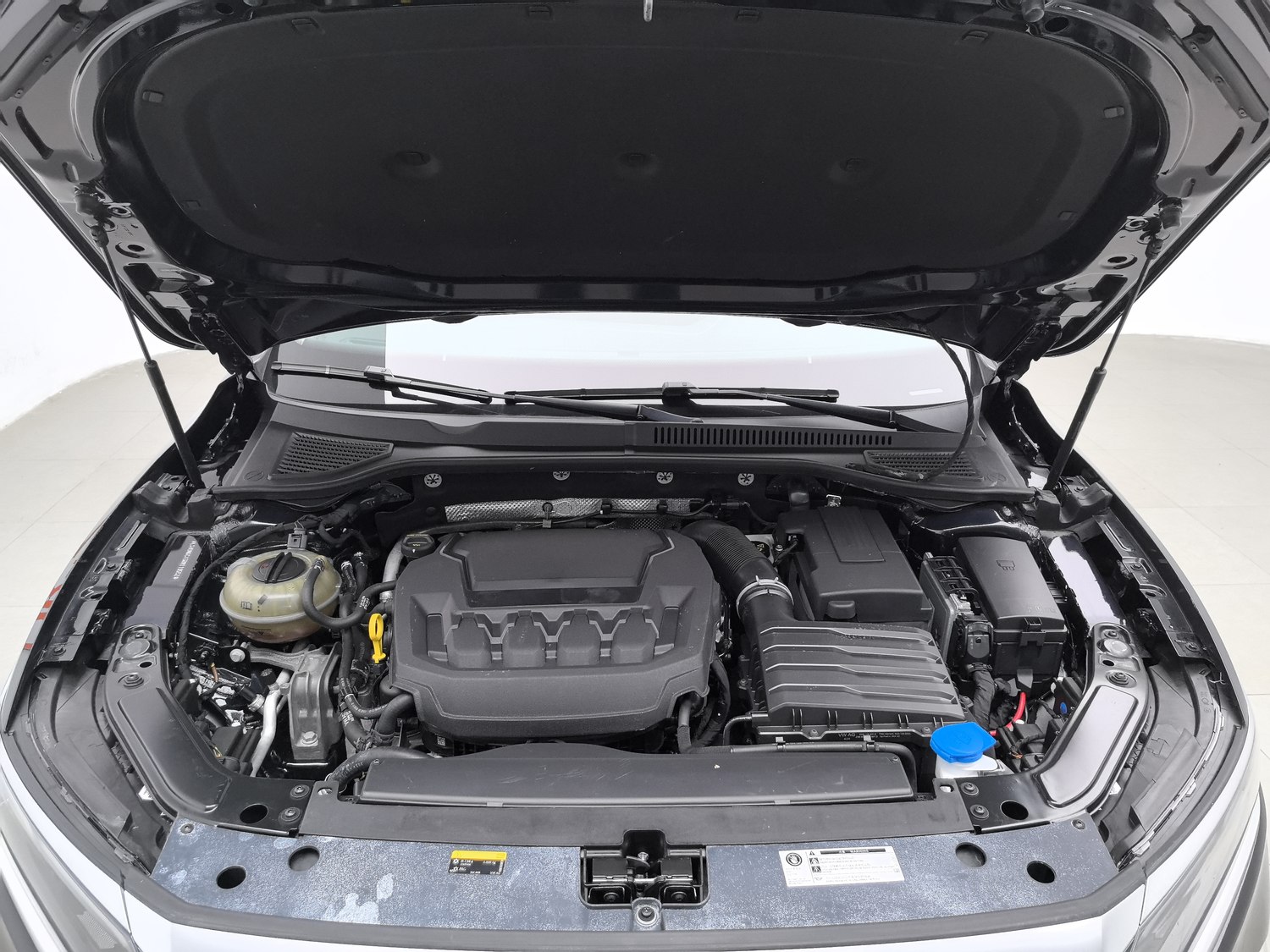 Used Volkswagen Passat 2024 2.0 AT
