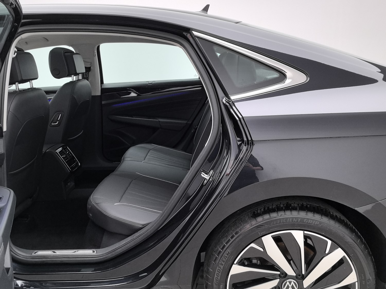 Used Volkswagen Passat 2024 2.0 AT