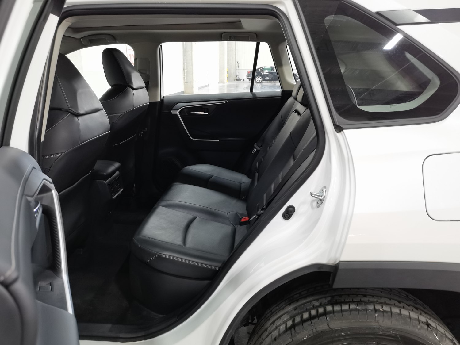 Used Toyota RAV4 2023 2.5 AT