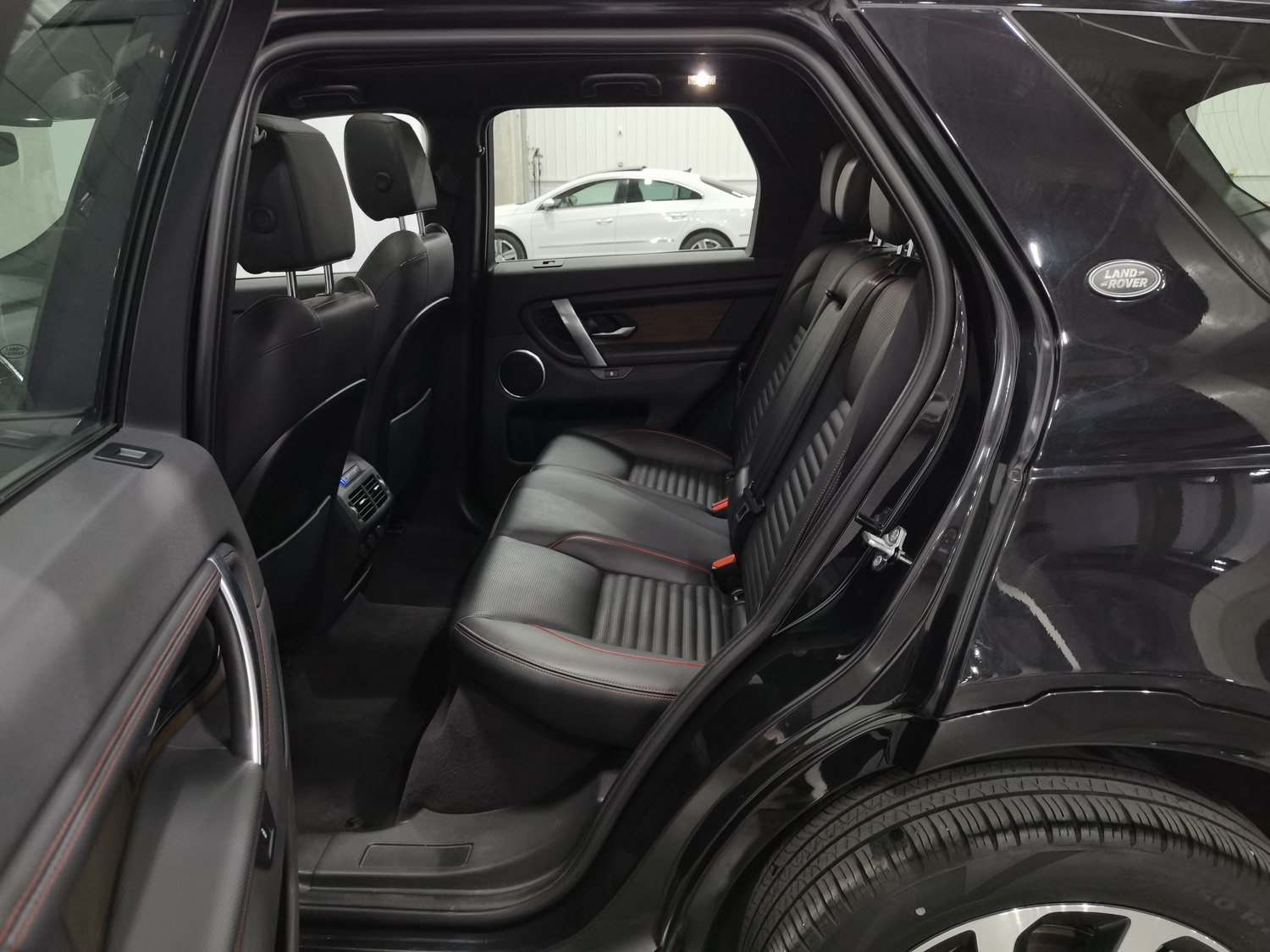 Used Land Rover Discovery 2020 2.0 AT