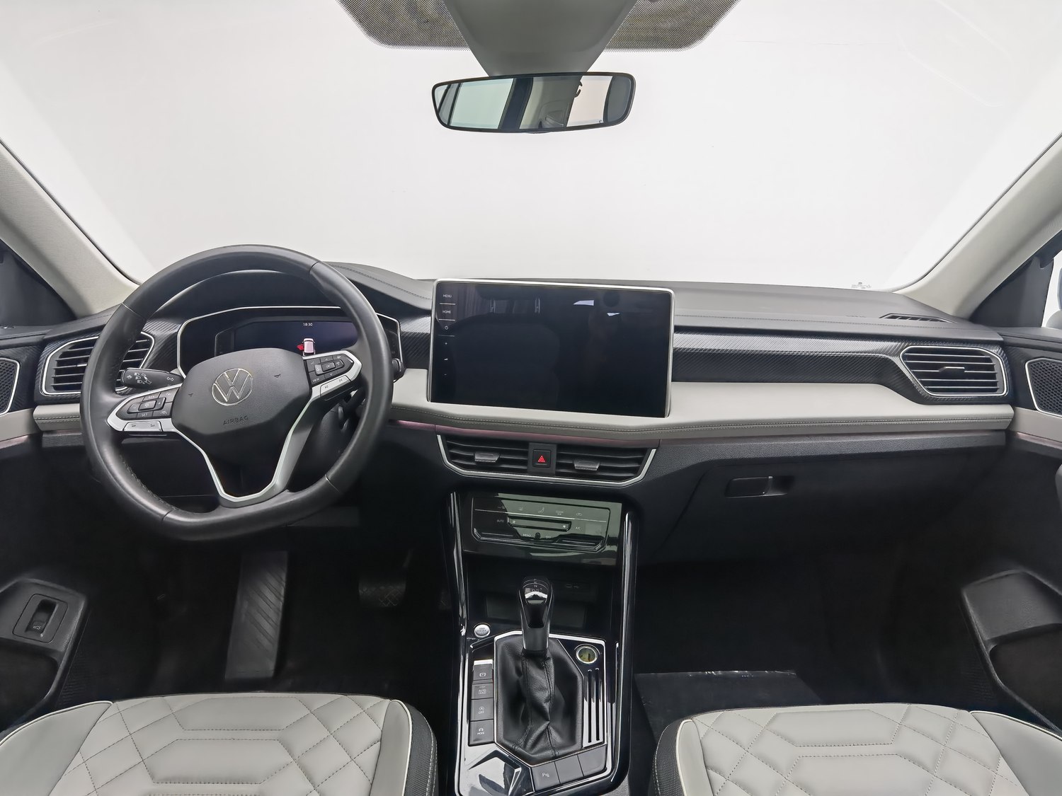 Used Volkswagen Tayron 2023 2.0 AT