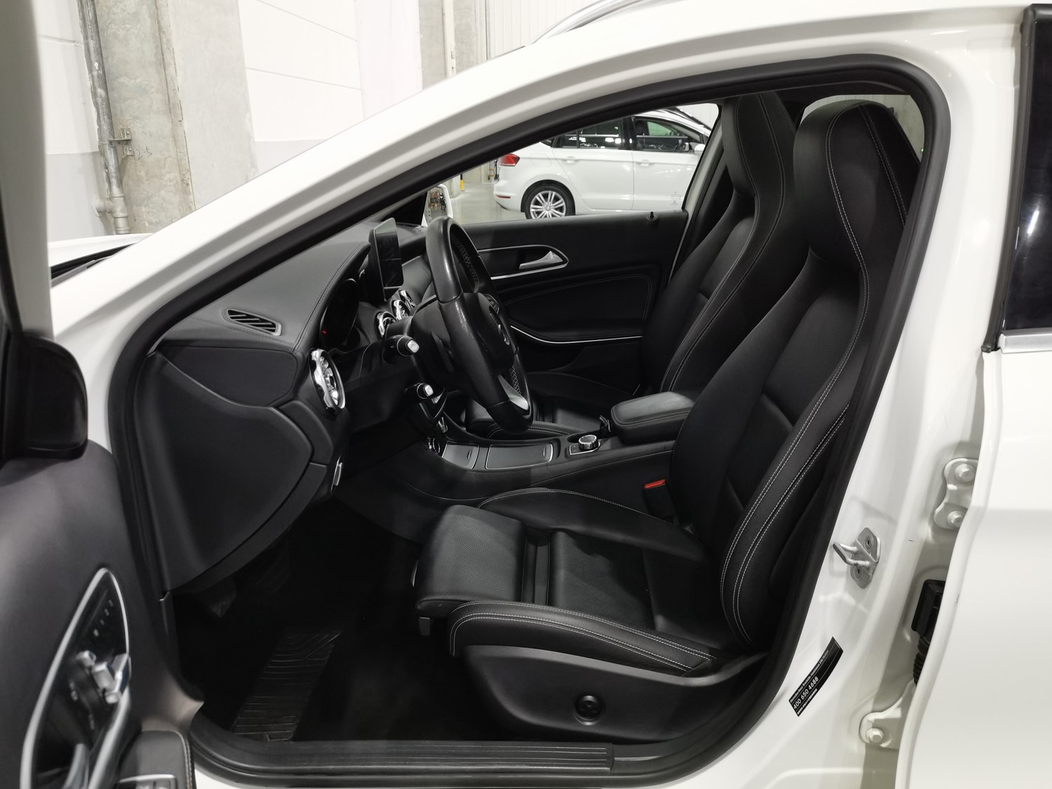 Used Mercedes-Benz GLA 2017 1.6 AT