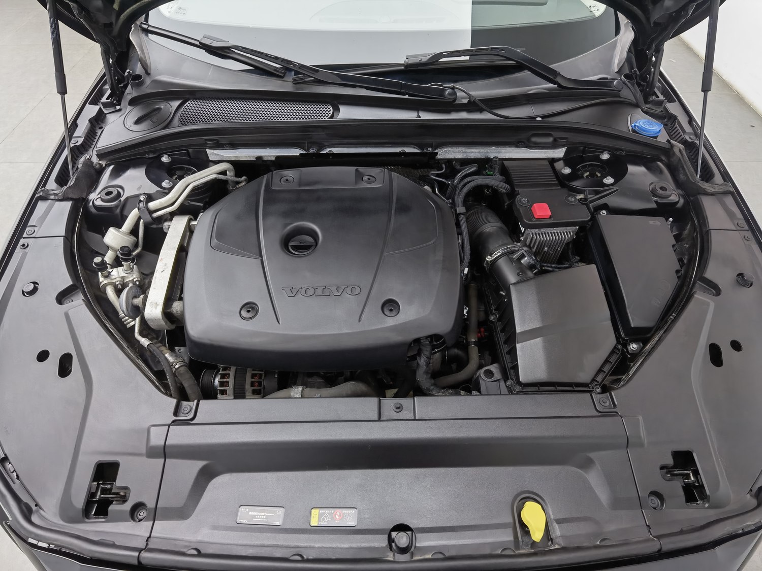 Used Volvo S90 2020 2.0 AT