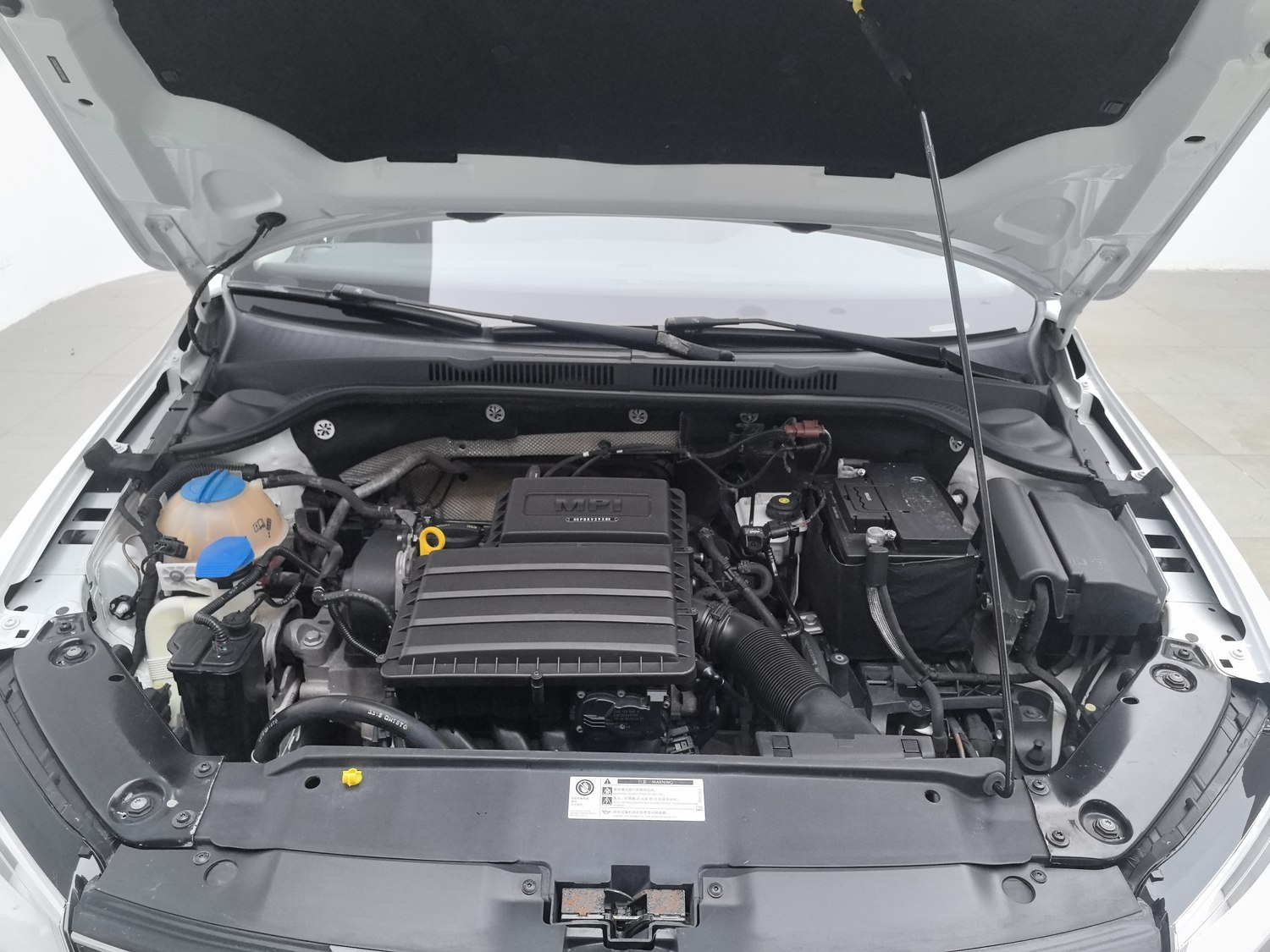 Used Volkswagen Sagitar 2018 1.6 AT