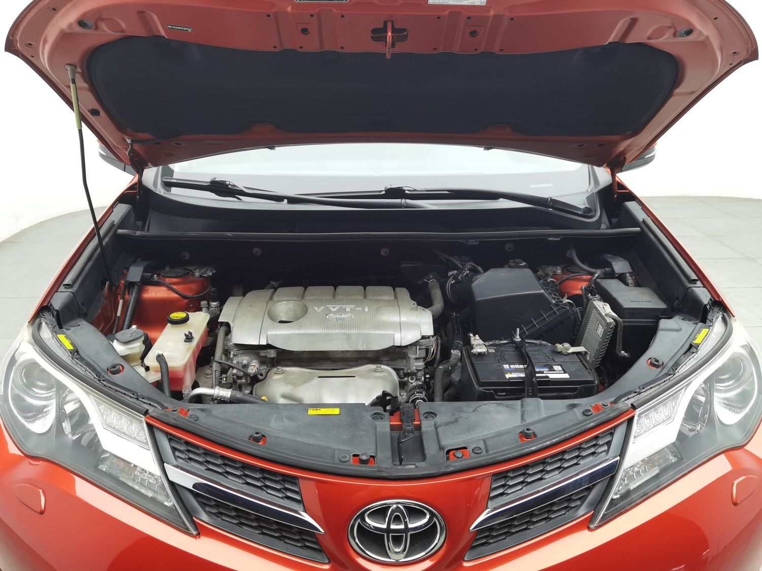 Used Toyota RAV4 2015 2.5 AT