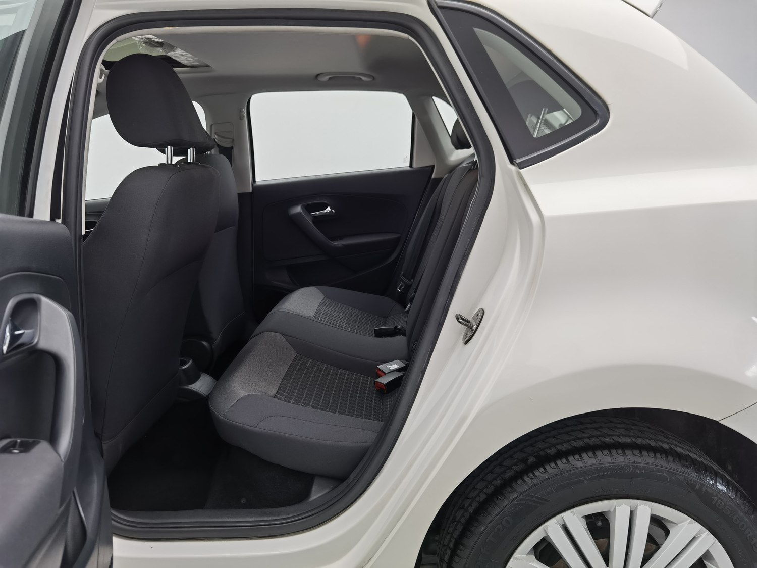 Used Volkswagen Polo 2016 1.6 AT