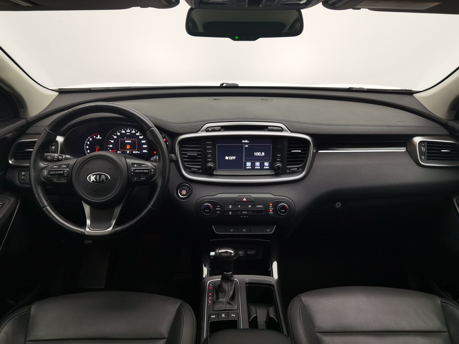 Used Kia Sorento 2015 2.4 AT