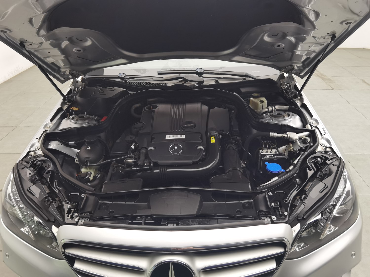 Used Mercedes-Benz E-Class 2014 1.8 AT