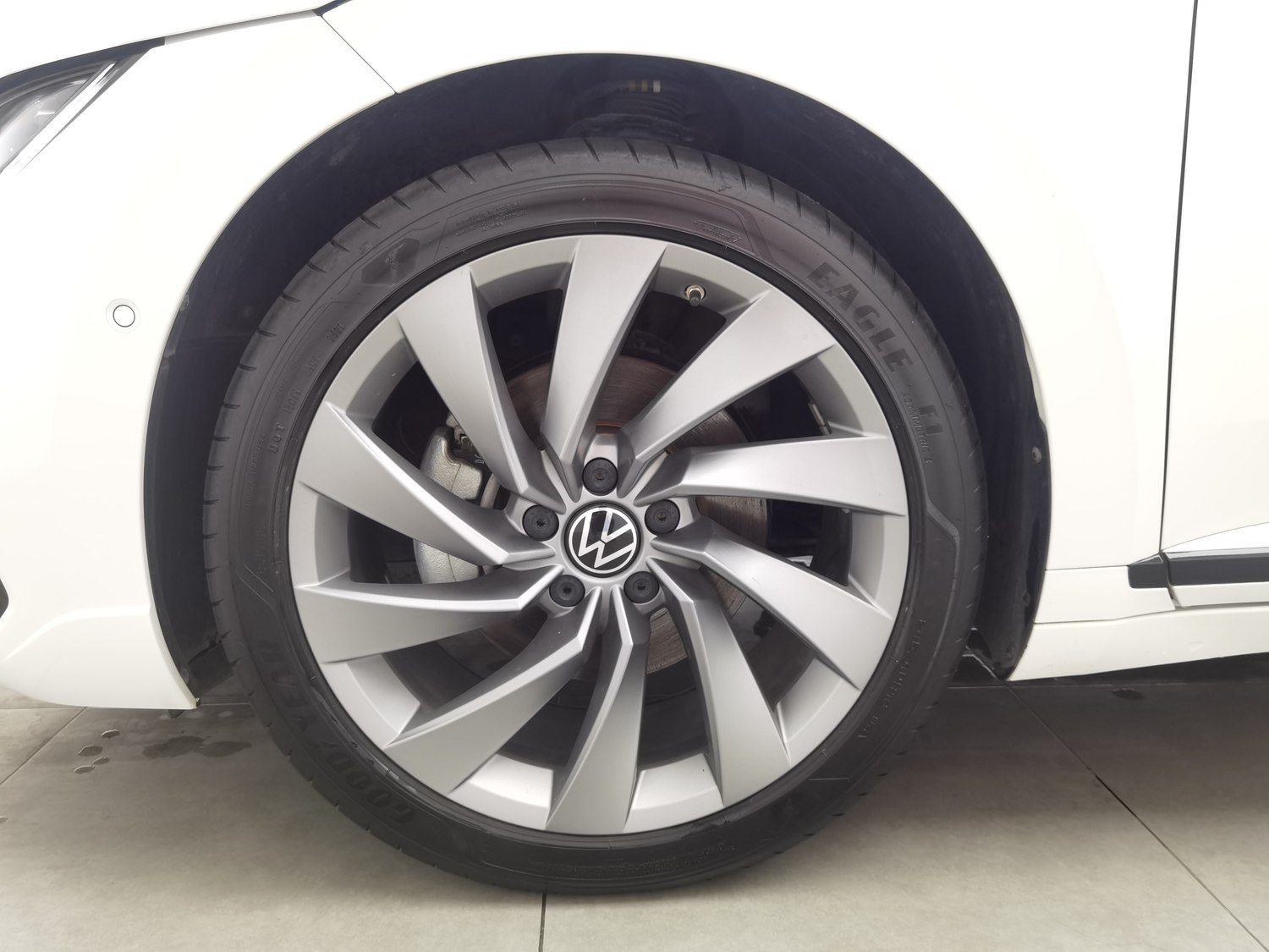 Used Volkswagen CC 2023 2.0 AT