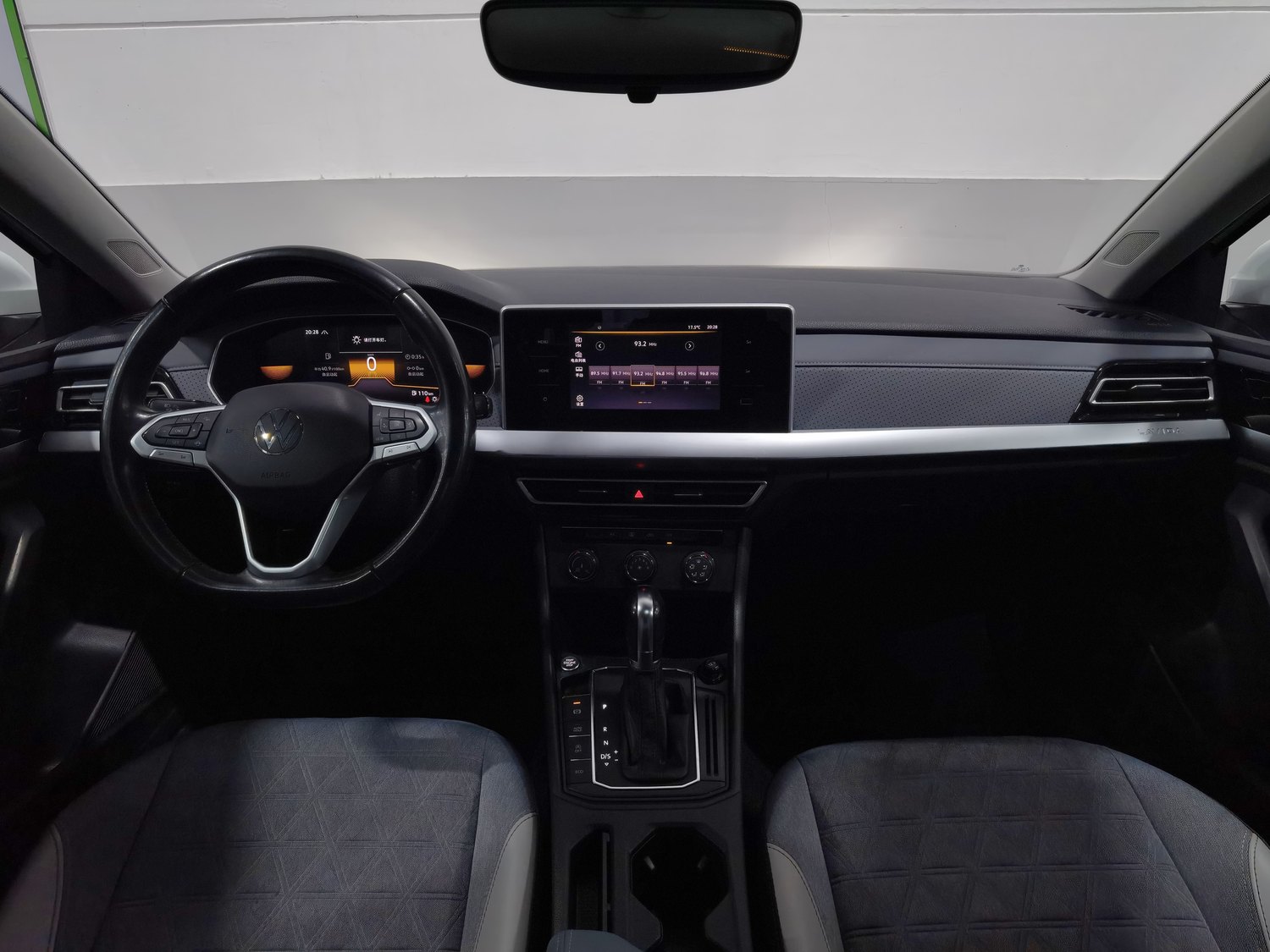 Used Volkswagen Lavida 2023 1.4 AT