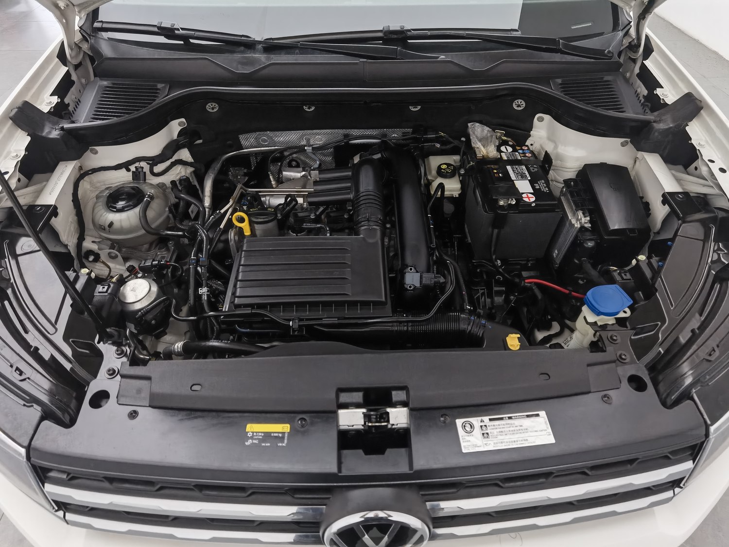 Used Volkswagen Tharu 2021 1.4 AT