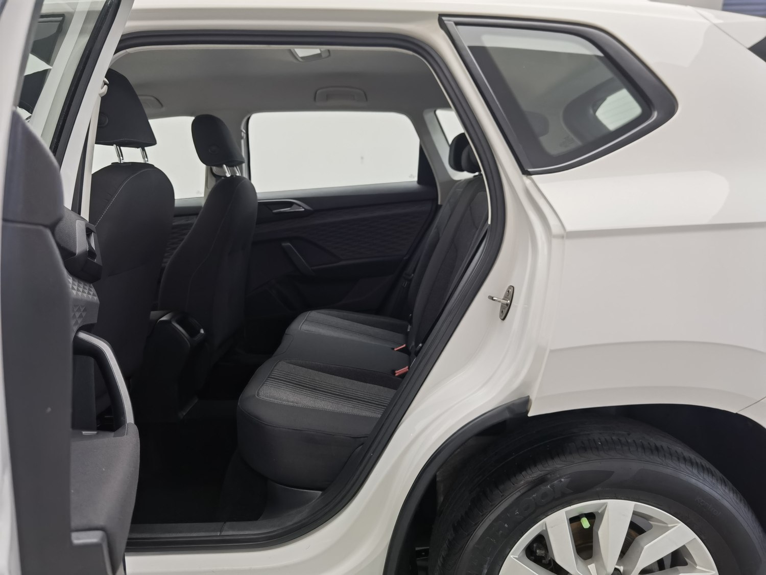 Used Volkswagen Tharu 2021 1.4 AT