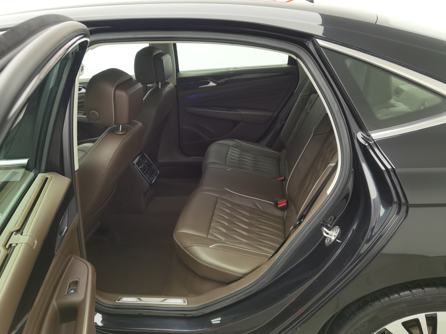 Used Volkswagen Passat 2020 2.0 AT