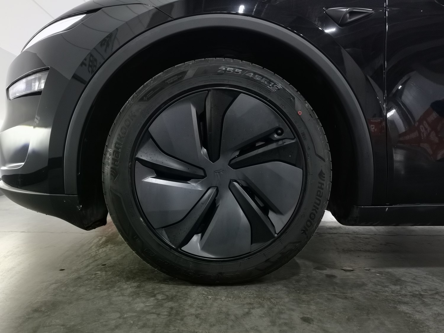 Used Tesla Model Y 2025